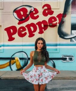 Unveiling Violet Summers: The Model and Social Media Sensation