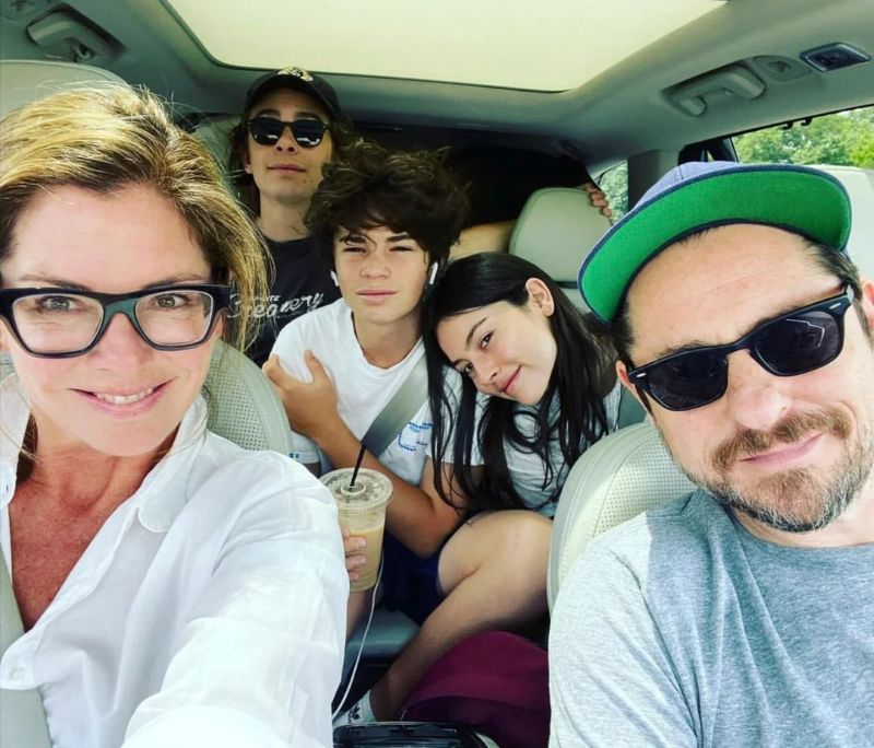 Gracie Abrams Siblings